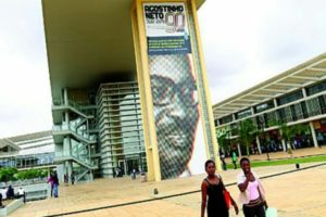 Read more about the article Governo aprova propinas no ensino público