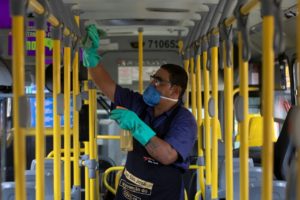 Read more about the article Covid-19: Brasil atinge pela primeira vez 3.000 novos casos diários e regista 204 mortos