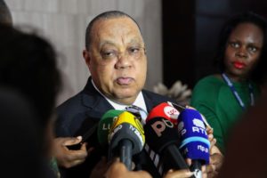 Read more about the article Procurador-geral da República reconhece que contrabando de combustível tem um impacto negativo na economia
