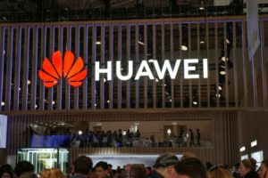 Read more about the article China acusa EUA de prejudicar comércio mundial com sanções à Huawei