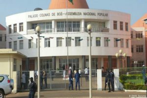 Read more about the article Grupo parlamentar do PAIGC exige demissão de PGR da Guiné-Bissau