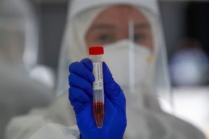 Read more about the article Europa ultrapassa 10 milhões de casos e endurece restrições