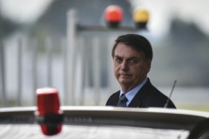 Read more about the article Ex-ministros do meio ambiente acusam Bolsonaro de atacar biomas, democracia e a saúde