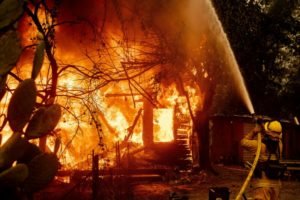 Read more about the article Incêndio mata três crianças no bairro Chindjango