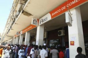 Read more about the article Governo vai vender ações no BCI através de leilão em bolsa