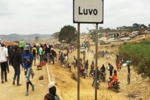 Read more about the article Polícia impede entrada de imigrantes ilegais da RDC