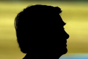 Read more about the article Bolsonaro ainda está com a COVID-19, confinado em Brasília