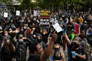 Read more about the article Maioria dos conselheiros de Minneapolis quer dissolução do departamento da polícia