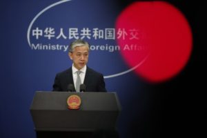 Read more about the article China chama de ‘político e falso’ relatório americano sobre origem da covid-19