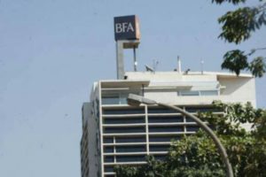 Read more about the article OPV do BFA arrecada mais de 20 mil milhões de kwanzas com procura recorde