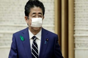 Read more about the article Corrida para substituir o primeiro-ministro Shinzo Abe começa no Japão