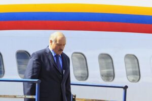 Read more about the article Presidente Lukashenko diz-se disposto a ceder parte do poder