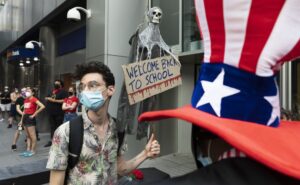 Read more about the article Estados Unidos com 1.764 mortes e mais de 142 mil casos em 24 horas
