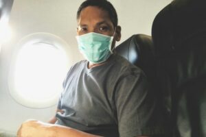 Read more about the article Risco de contágio por covid-19 em avião é baixo com uso de máscara, diz estudo