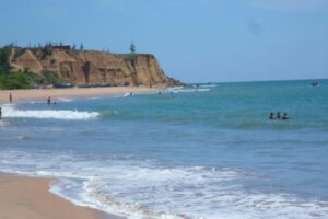 Read more about the article Praias e piscinas continuam fechadas
