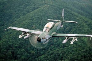 Read more about the article Armênia acusa Turquia de derrubar um de seus aviões em combate em Nagorno Karabakh