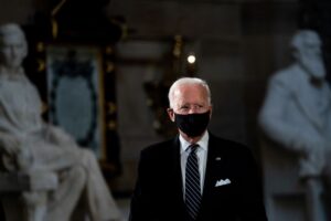 Read more about the article Joe Biden divulga sua última declaração fiscal horas antes do debate com Trump