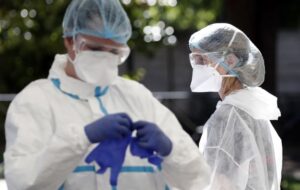 Read more about the article EUA registam novo máximo diário de casos com cerca de 100 mil infetados