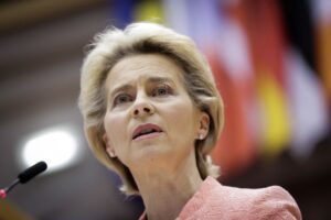 Read more about the article Presidente da Comissão Europeia em isolamento após participação em Conselho de Estado