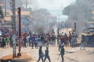 Read more about the article Human Rights Watch denuncia violência e repressão pós-eleitoral na Guiné-Conacri
