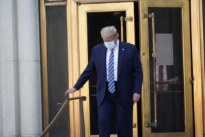Read more about the article Tribunal de Nova Iorque ordena a Trump a entrega de declarações fiscais