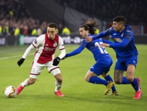 Read more about the article FC Barcelona contrata Sergiño Dest ao Ajax e fixa cláusula em 400 ME