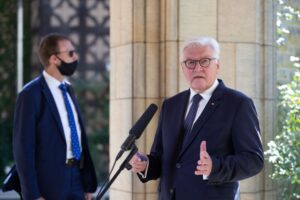 Read more about the article Presidente da Alemanha fica em quarentena após caso positivo num guarda-costas