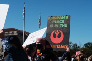 Read more about the article Milhares de mulheres nas ruas nos EUA contra nomeação de juíza ultraconservadora