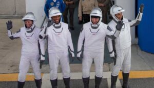 Read more about the article Cápsula Dragon da SpaceX chega à Estação Espacial Internacional