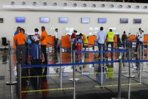 Read more about the article Mundo tem que “iniciar já” diálogo sobre certificado de vacinação para viajar – Africa CDC