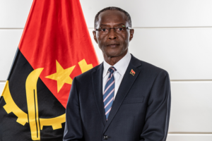 Read more about the article Bornito de Sousa representa o Chefe de Estado nas exéquias de Kenneth Kaunda