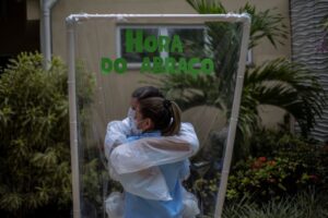 Read more about the article Brasil regista mais de 70 mil casos em 24 horas e supera 7 milhões de infetados