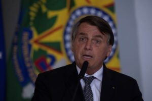 Read more about the article Ordem dos Advogados do Brasil pede responsabilização de Bolsonaro por crimes contra a saúde