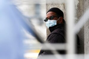 Read more about the article Pandemia já matou pelo menos 2,93 milhões de pessoas em todo o mundo