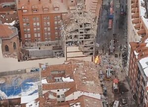 Read more about the article Pelo menos três mortos e um desaparecido em Madrid numa explosão depois de fuga de gás
