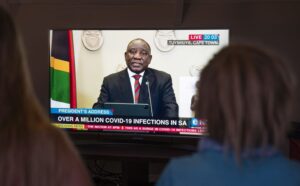Read more about the article PR da África do Sul apela à Europa a partilhar acesso a vacinas