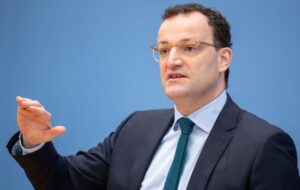 Read more about the article Alemanha admite restrições nas exportações de vacinas da UE