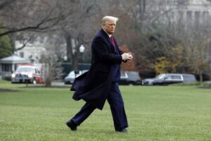 Read more about the article Trump contacta republicanos para virar derrota eleitoral no Congresso