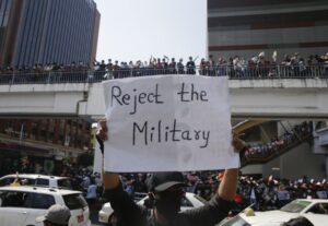 Read more about the article Junta Militar impõe lei marcial após sucessivos protestos