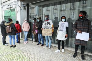Read more about the article Doentes angolanos em Portugal ficam sem abrigo devido ao fim do apoio de Angola