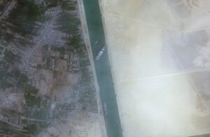 Read more about the article Petróleo fecha em alta por bloqueio do canal de Suez