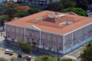 Read more about the article Governador nomeia administradores municipais de Belas e Luanda