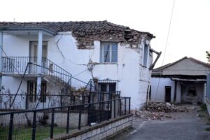 Read more about the article Sismo na região central da Grécia provoca 11 feridos, um deles com gravidade