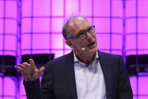 Read more about the article “Inventor” da Internet alerta para impacto do fosso digital entre jovens