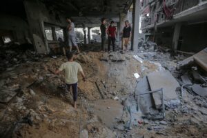 Read more about the article Mais cinco palestinianos mortos em Gaza e total passa para 232
