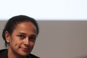 Read more about the article Isabel dos Santos ataca Manuel Vicente e diz que cada viagem deste equivalia a quatro salários seus