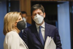 Read more about the article Comissária europeia diz que variante Delta “diminui força do escudo protetor” da vacina