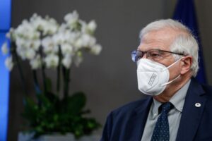 Read more about the article Borrell afirma que mundo não irá superar a pandemia antes de 2023