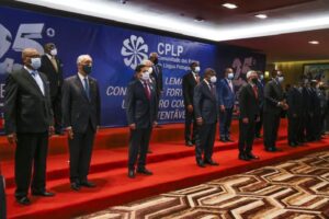 Read more about the article Chefes de Estado e de Governo aprovam Acordo para a Mobilidade