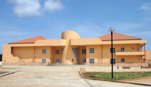 Read more about the article Cooperante contesta decisão do governo sobre Escola Portuguesa de Luanda após anos de silêncio